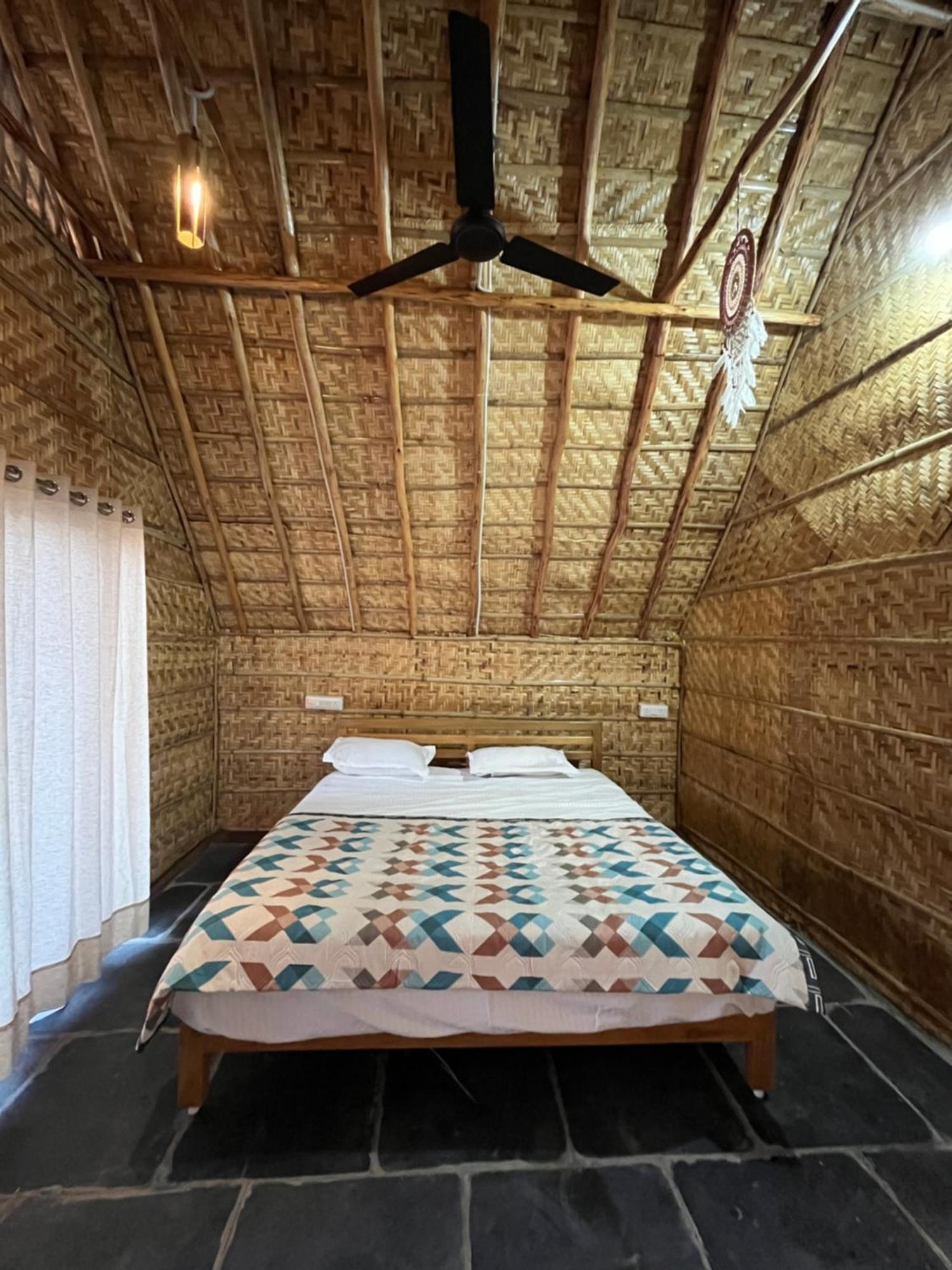 Hotel Tropical Hampi Extérieur photo