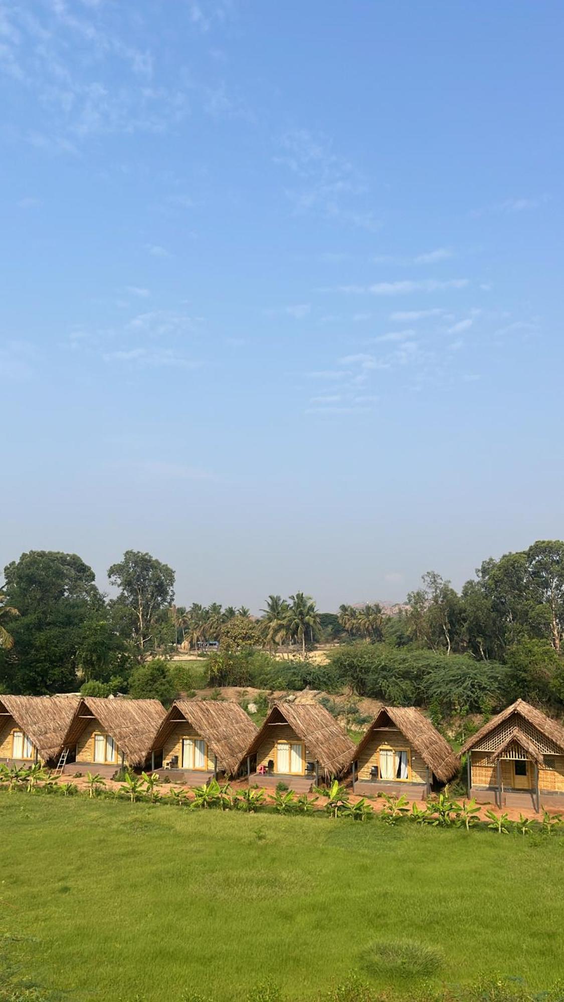 Hotel Tropical Hampi Extérieur photo