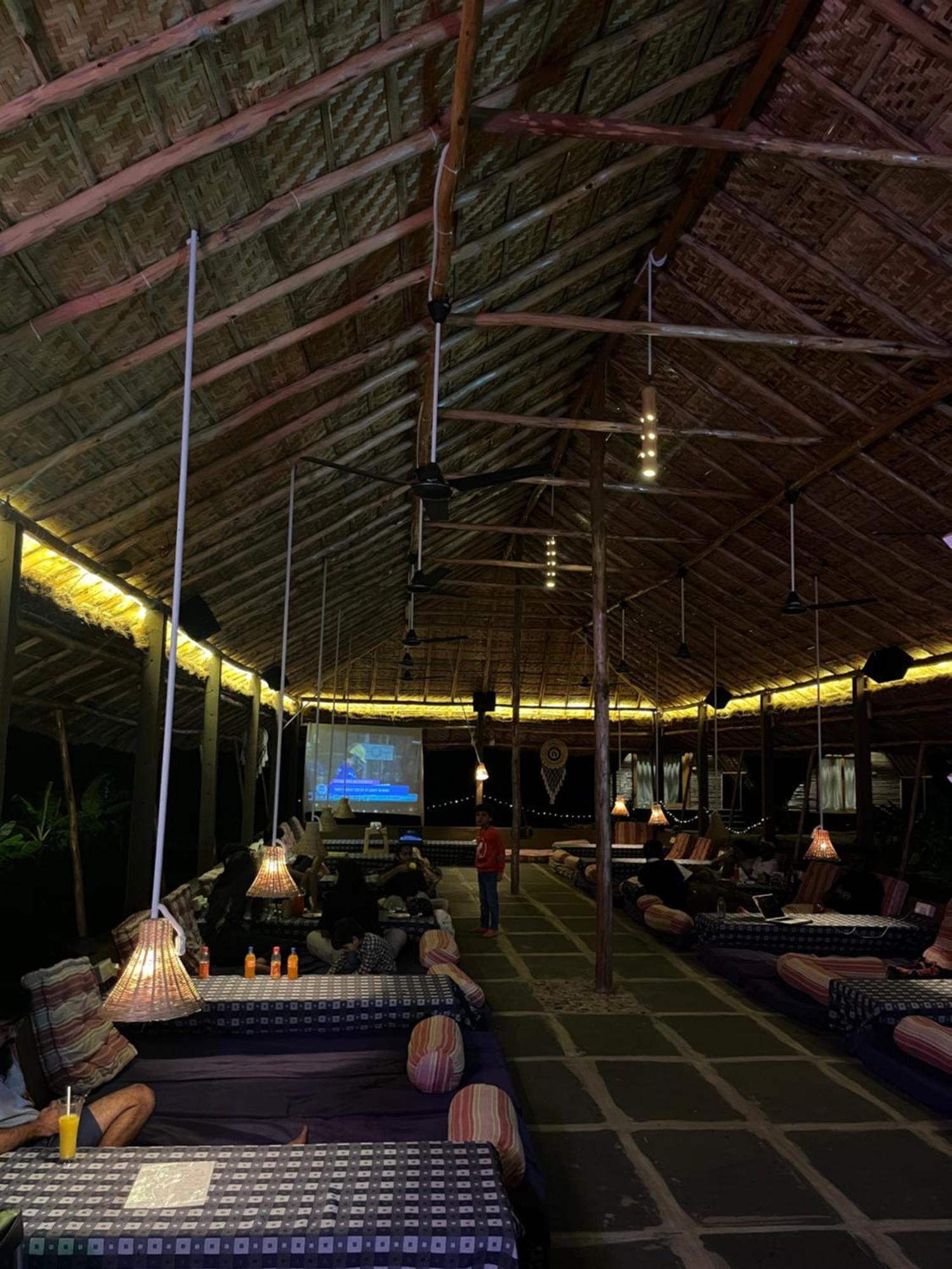 Hotel Tropical Hampi Extérieur photo