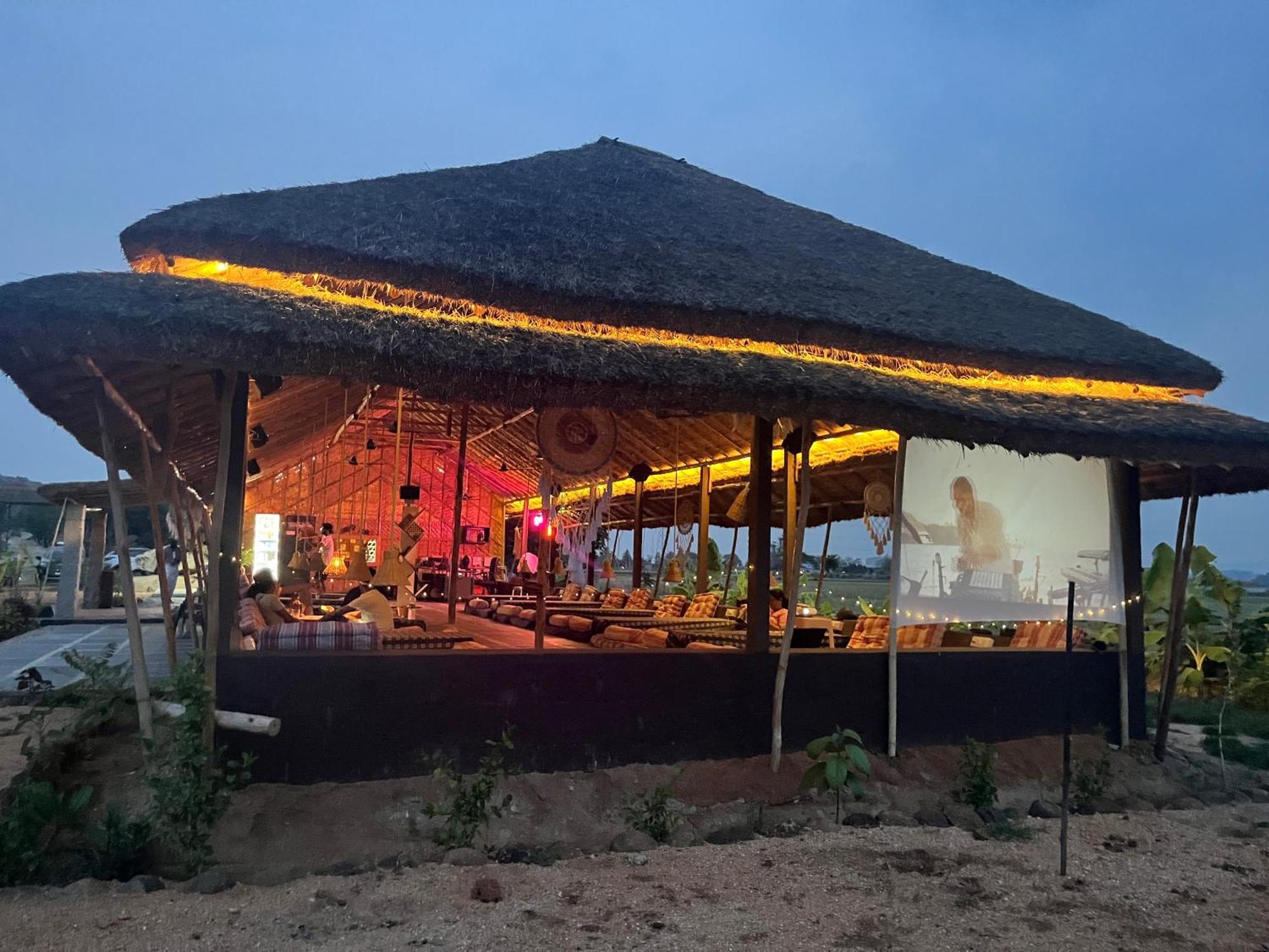 Hotel Tropical Hampi Extérieur photo