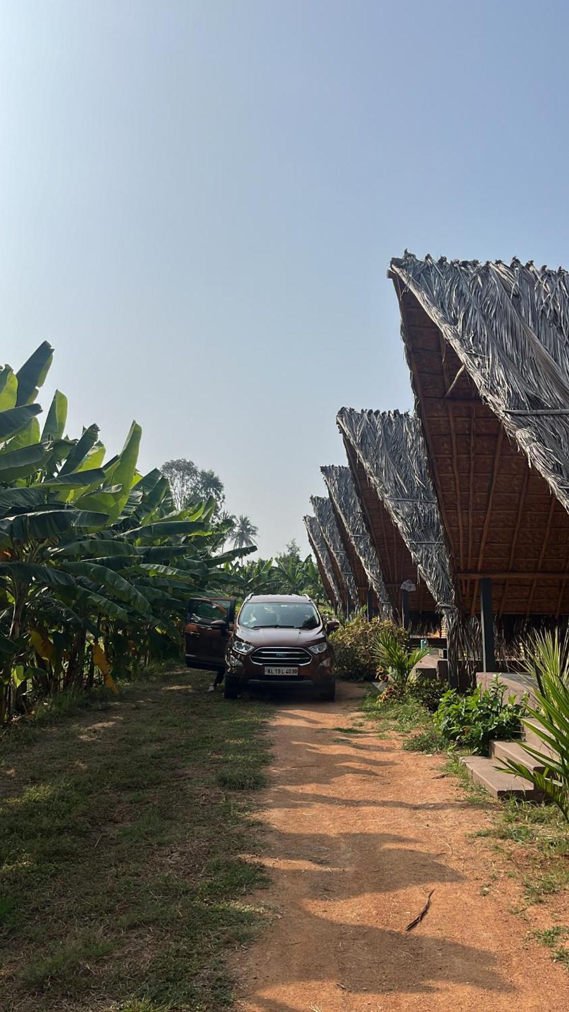 Hotel Tropical Hampi Extérieur photo
