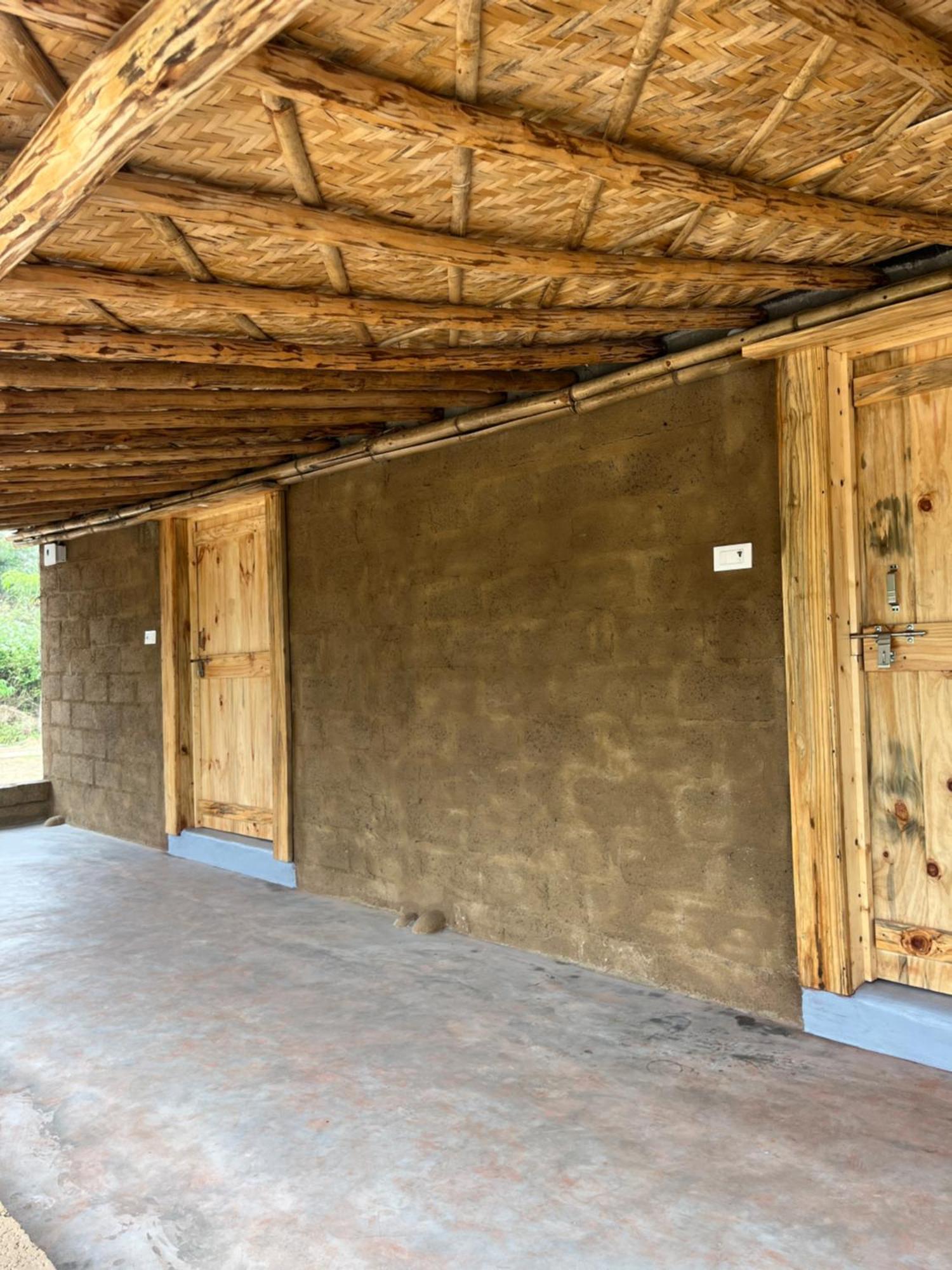 Hotel Tropical Hampi Extérieur photo